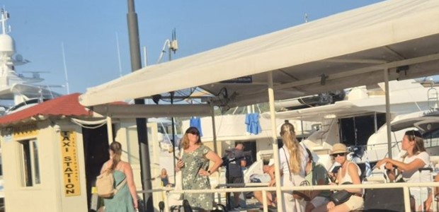 Άγριο επεισόδιο μεταξύ τουριστών και ταξιτζή στη Σκιάθο